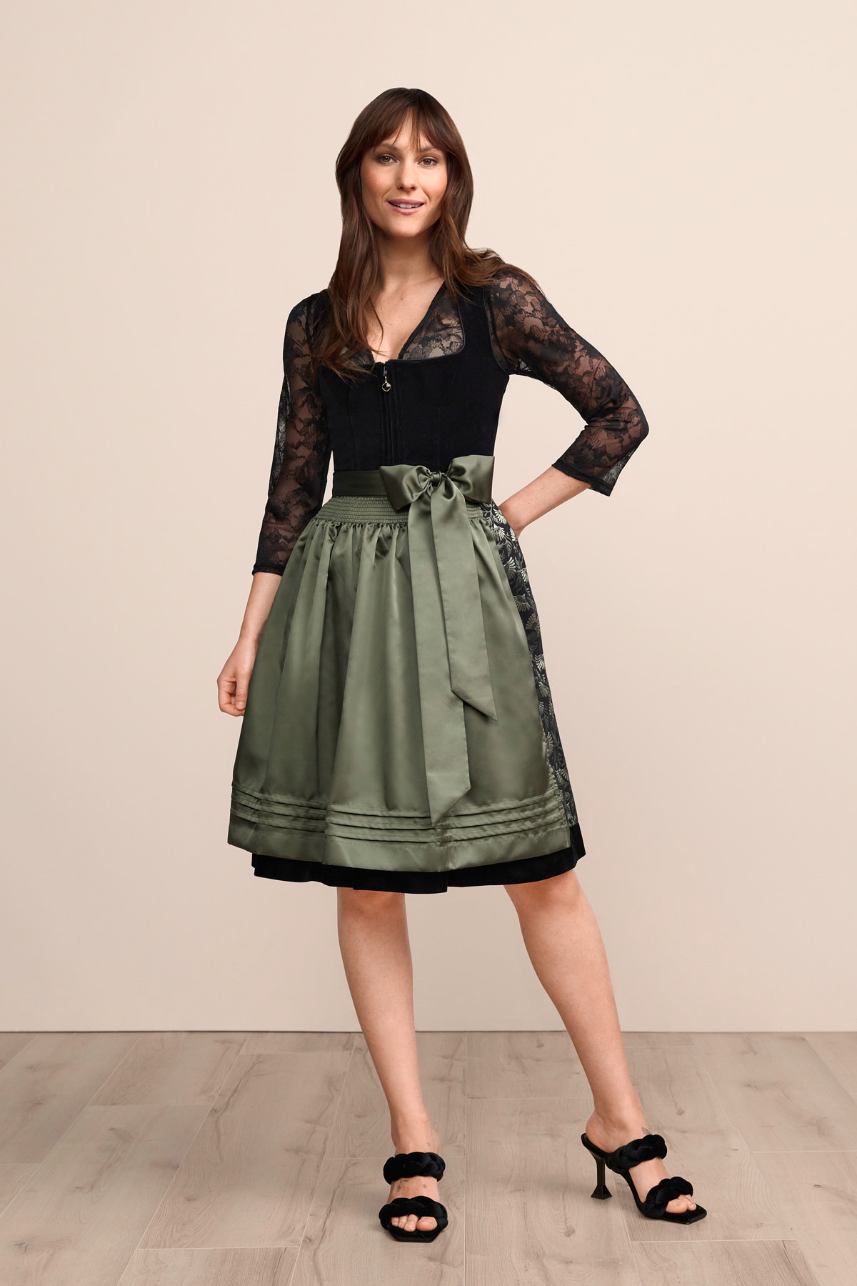 Black Dirndl in the Krger Dirndl Online Shop - Clothes