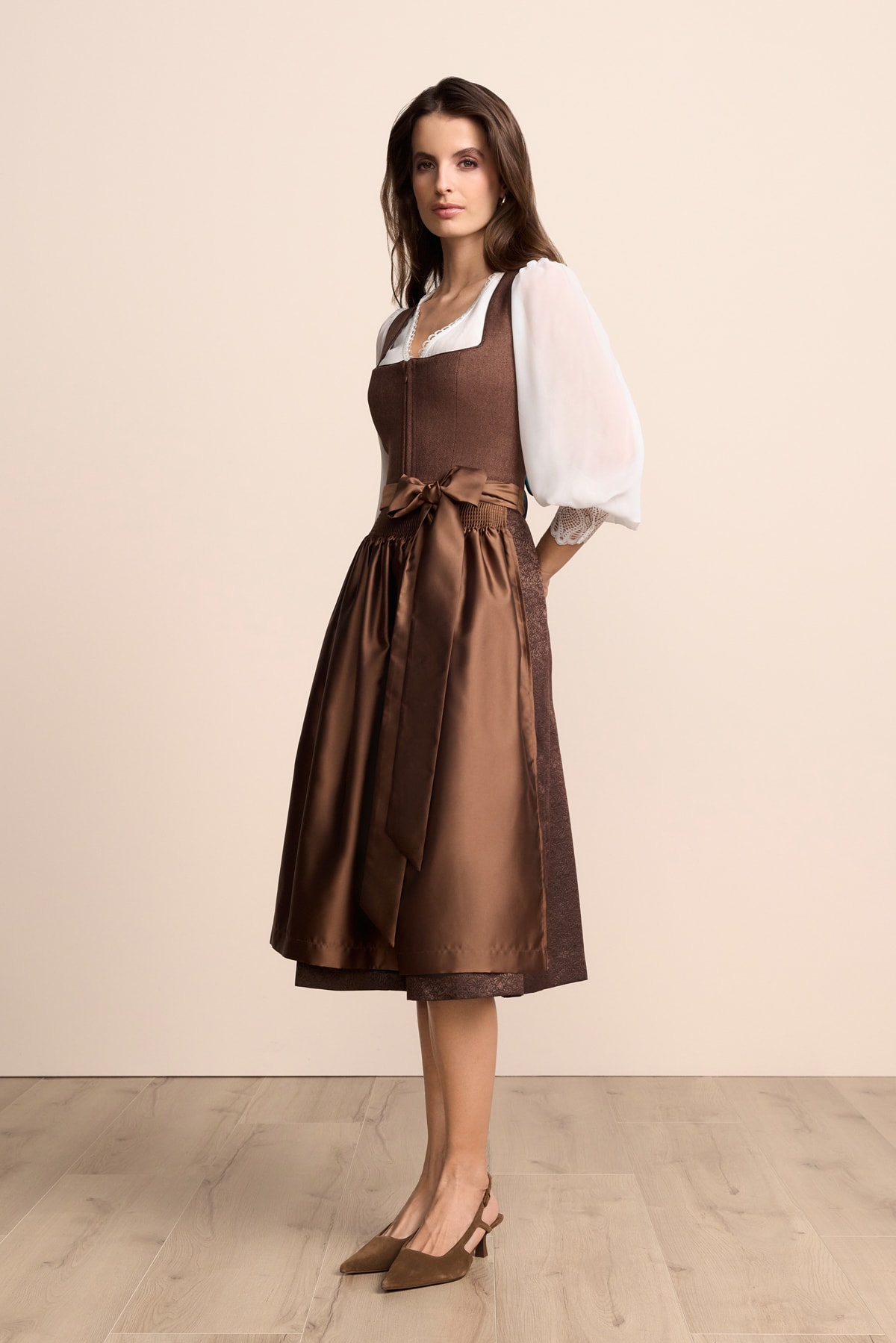 brown dirndl dress Elorinae (70cm) The oktoberfest costume is 7.30 Wlive 10-Drawer Dresser Fabric Color:700 Black