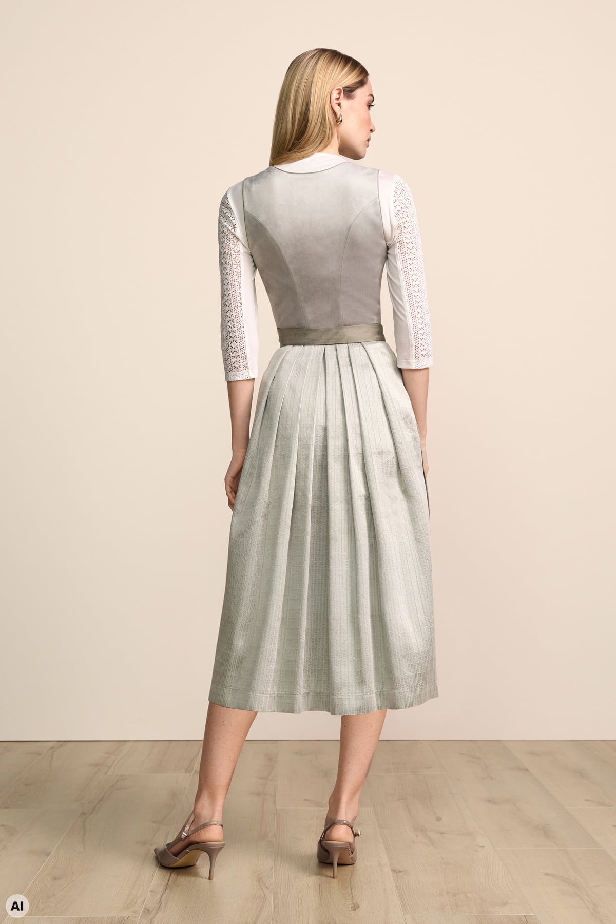 Dirndl Leonela (80cm)