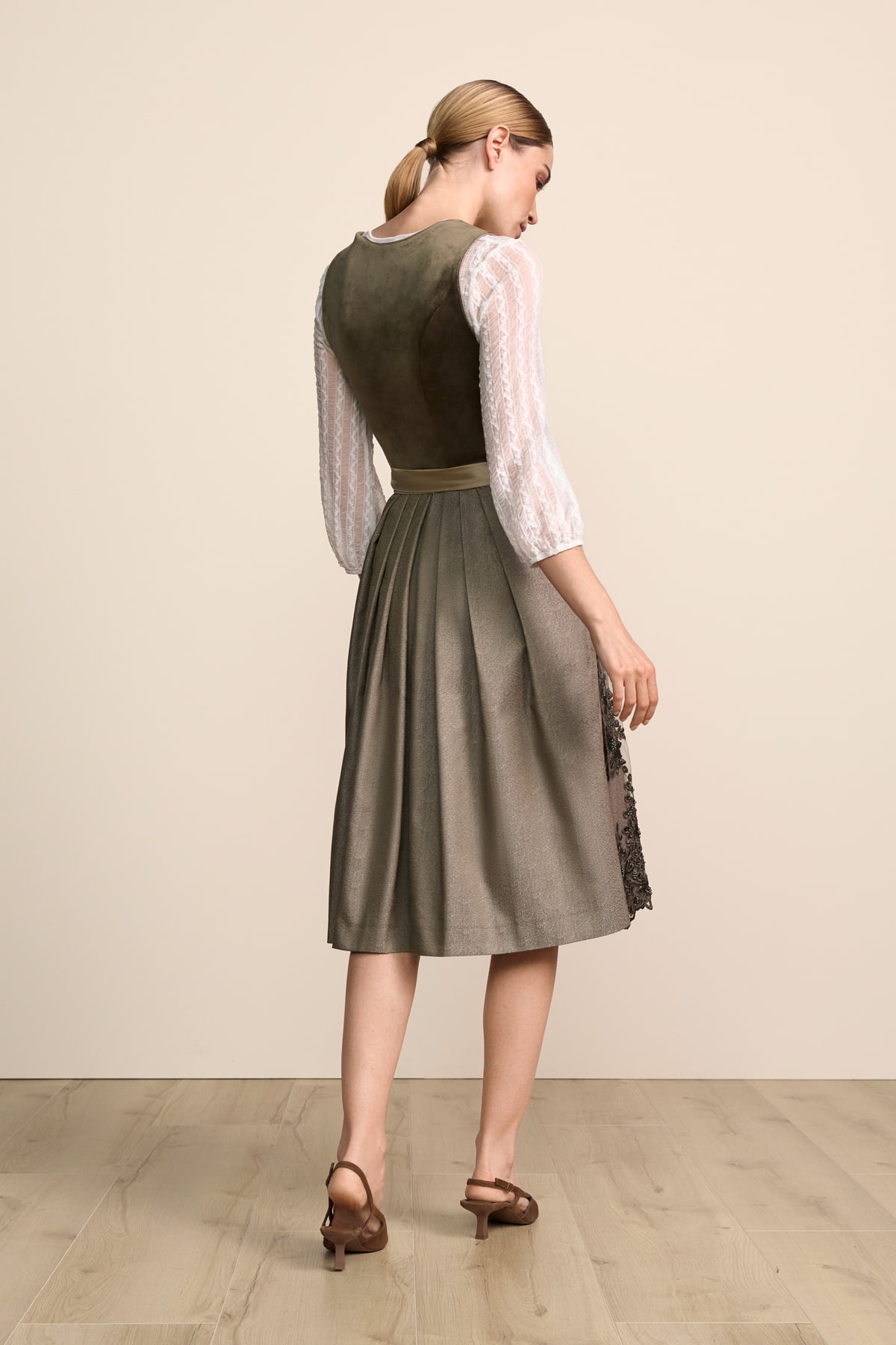 Dirndl Silja (70cm)