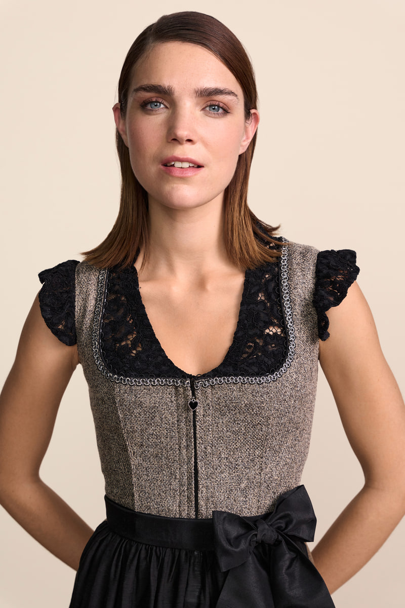 Dirndl Velinae (60cm)
