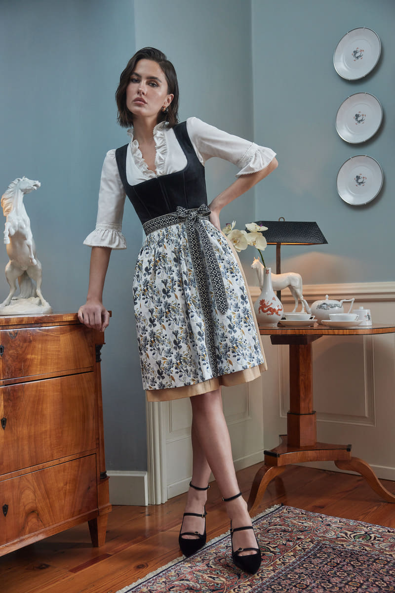 Dirndl Lona (70cm)
