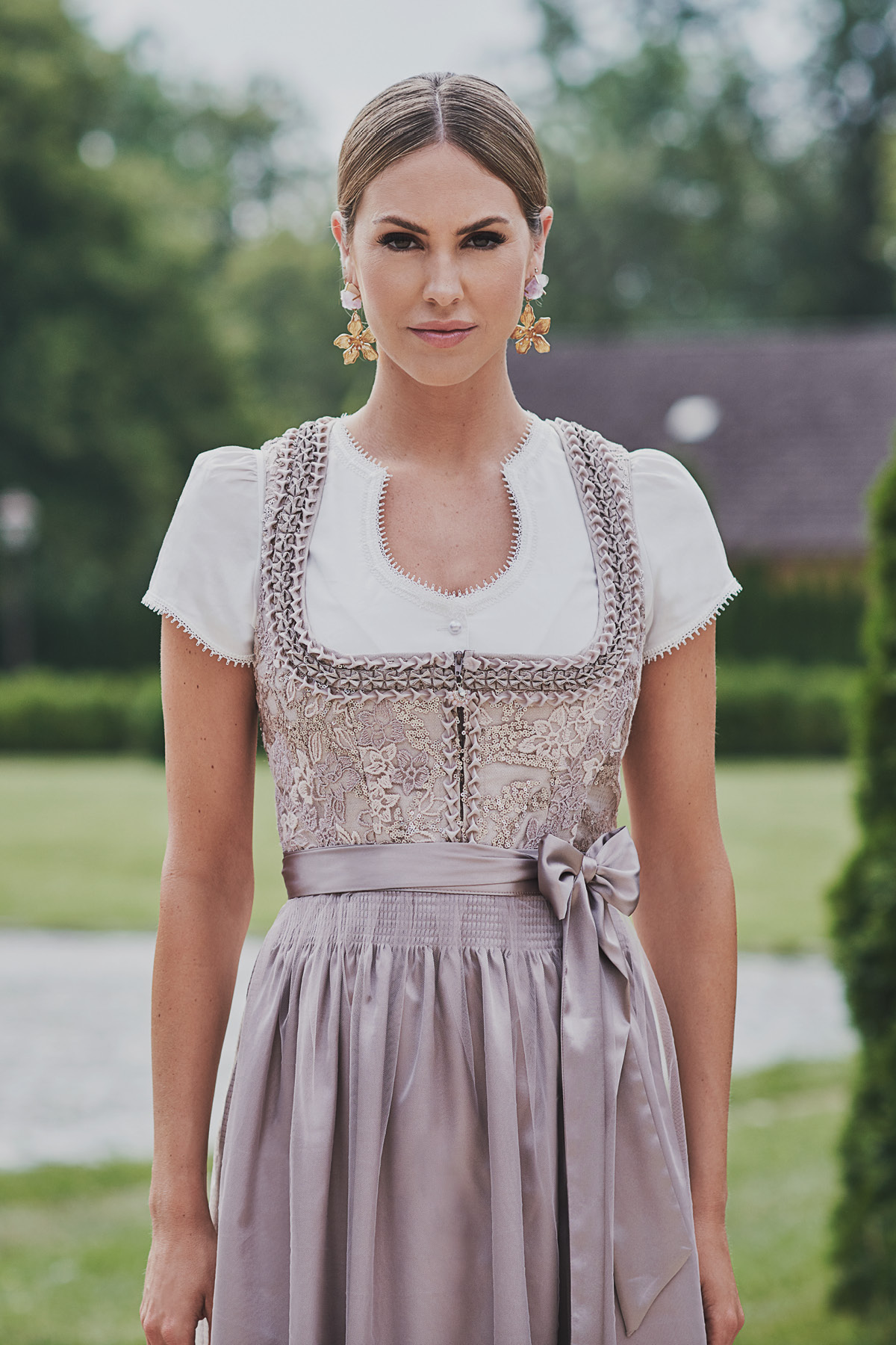 Dirndlbluse Laureen