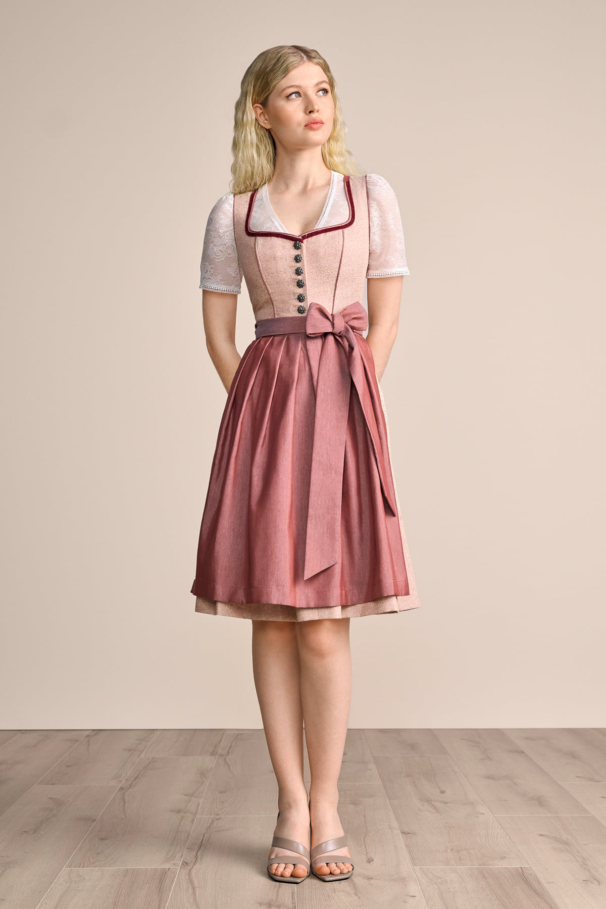 Dirndl Mahita (60cm)