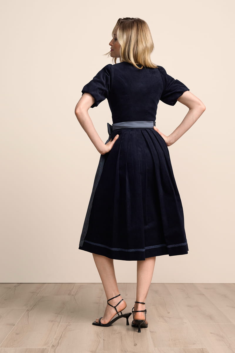 Dirndl Aralinae (70cm)