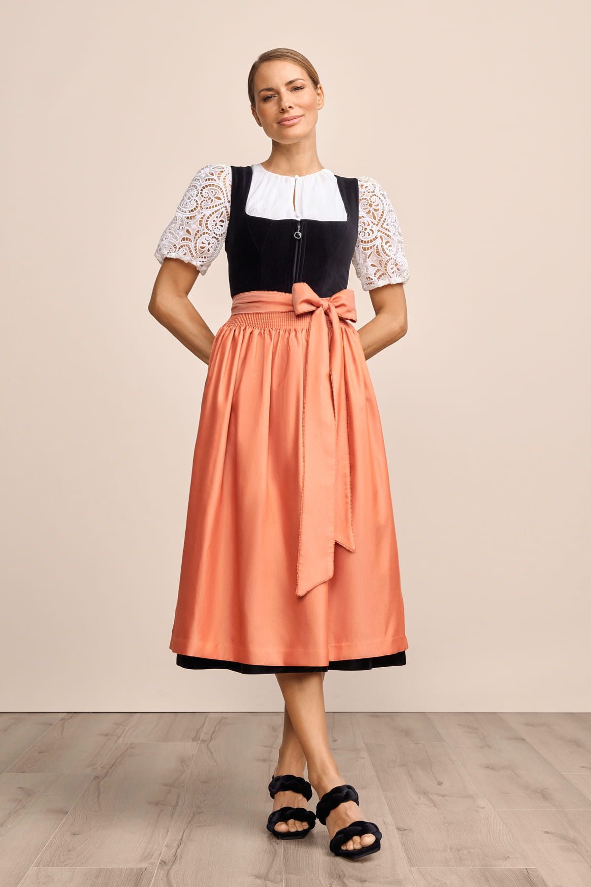 Dirndl Jacinta (80cm)