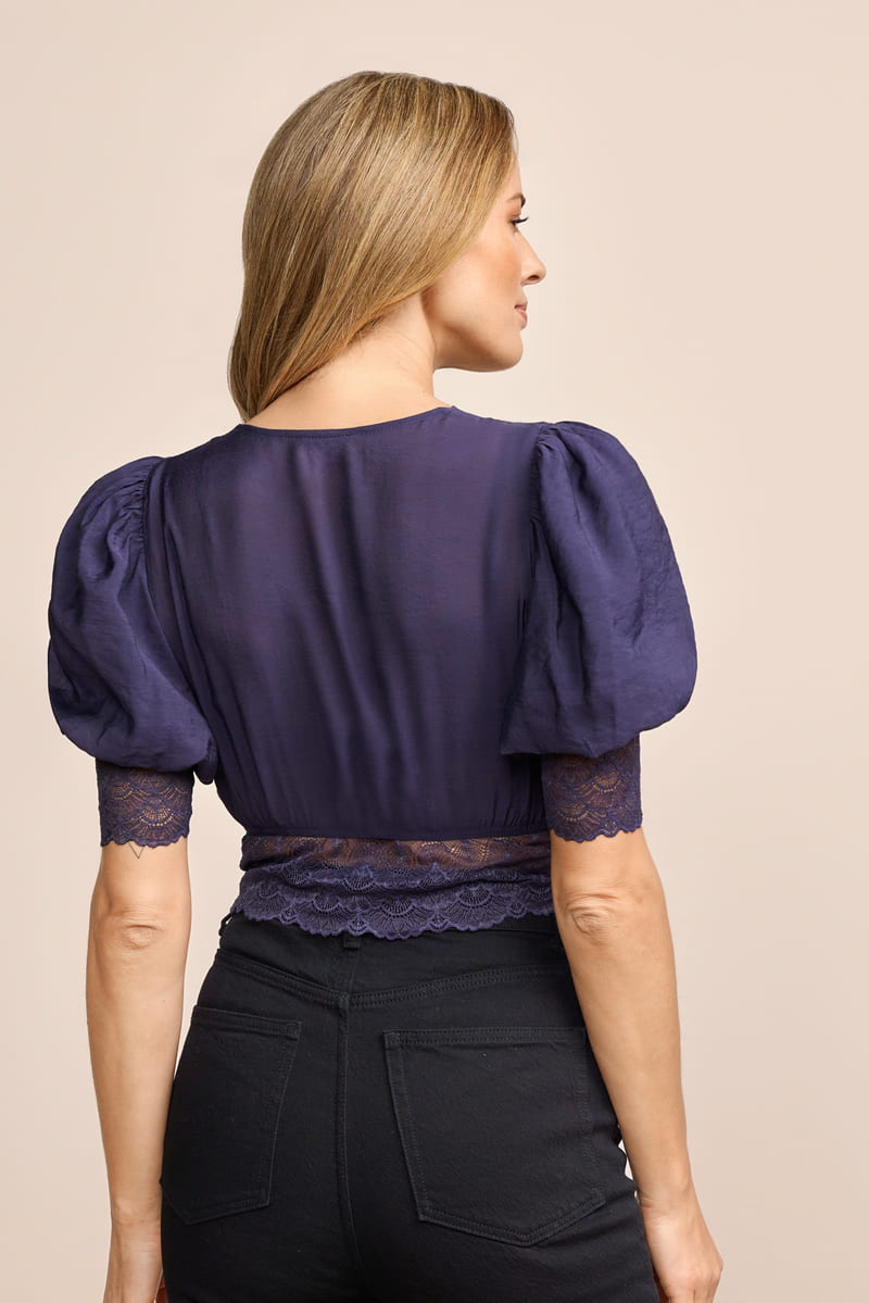 Dirndlbluse Aolani
