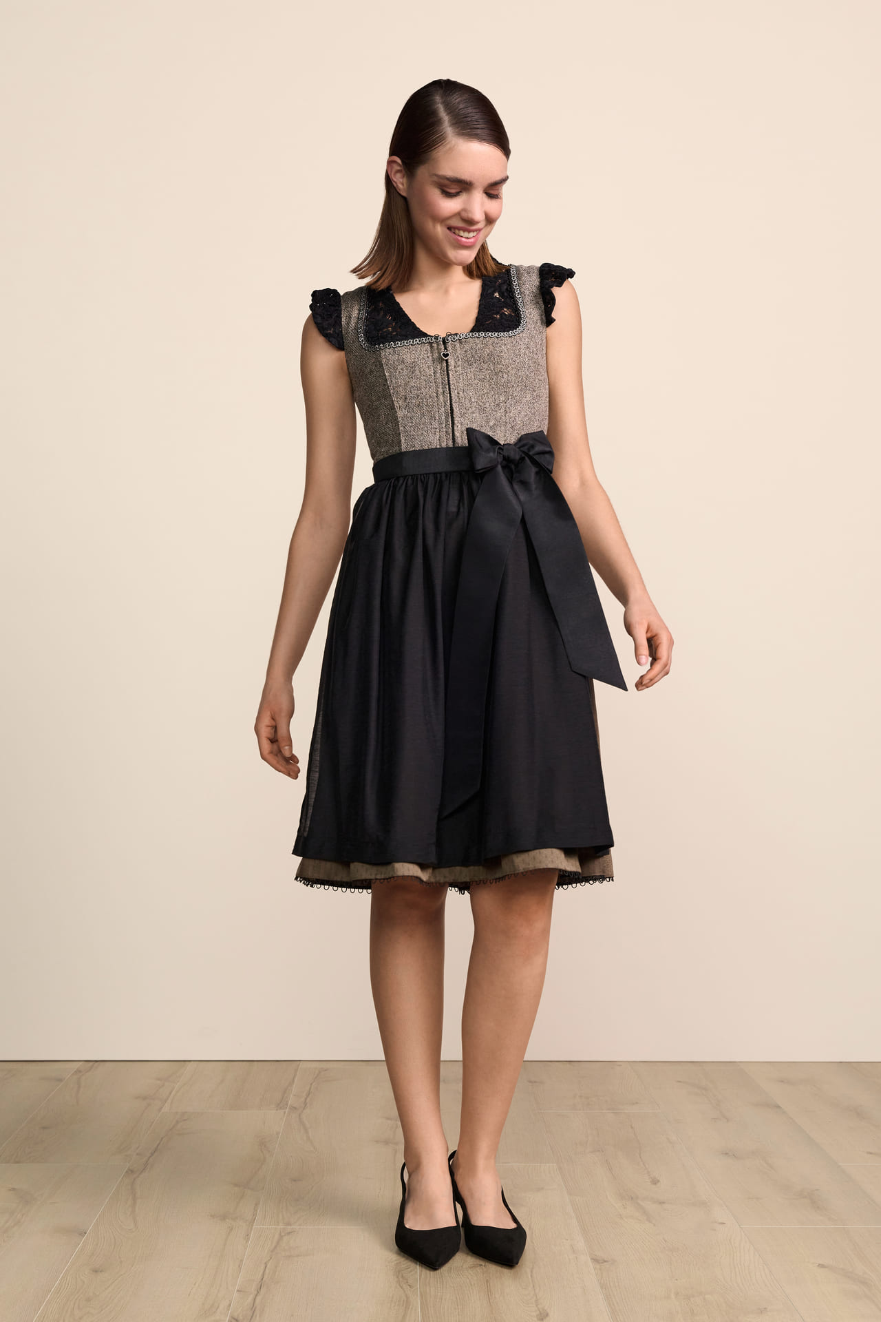 Dirndl Velinae (60cm)