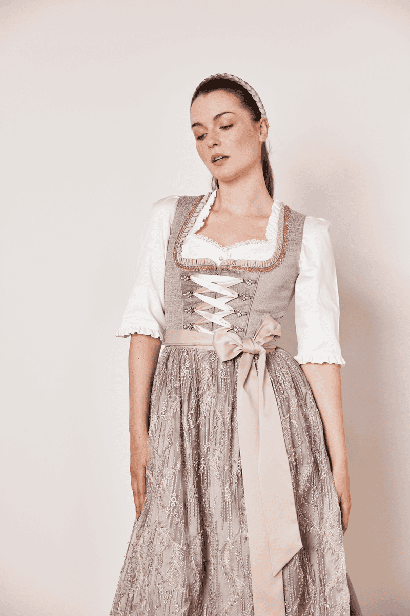 Dirndl Nebulia (70cm)