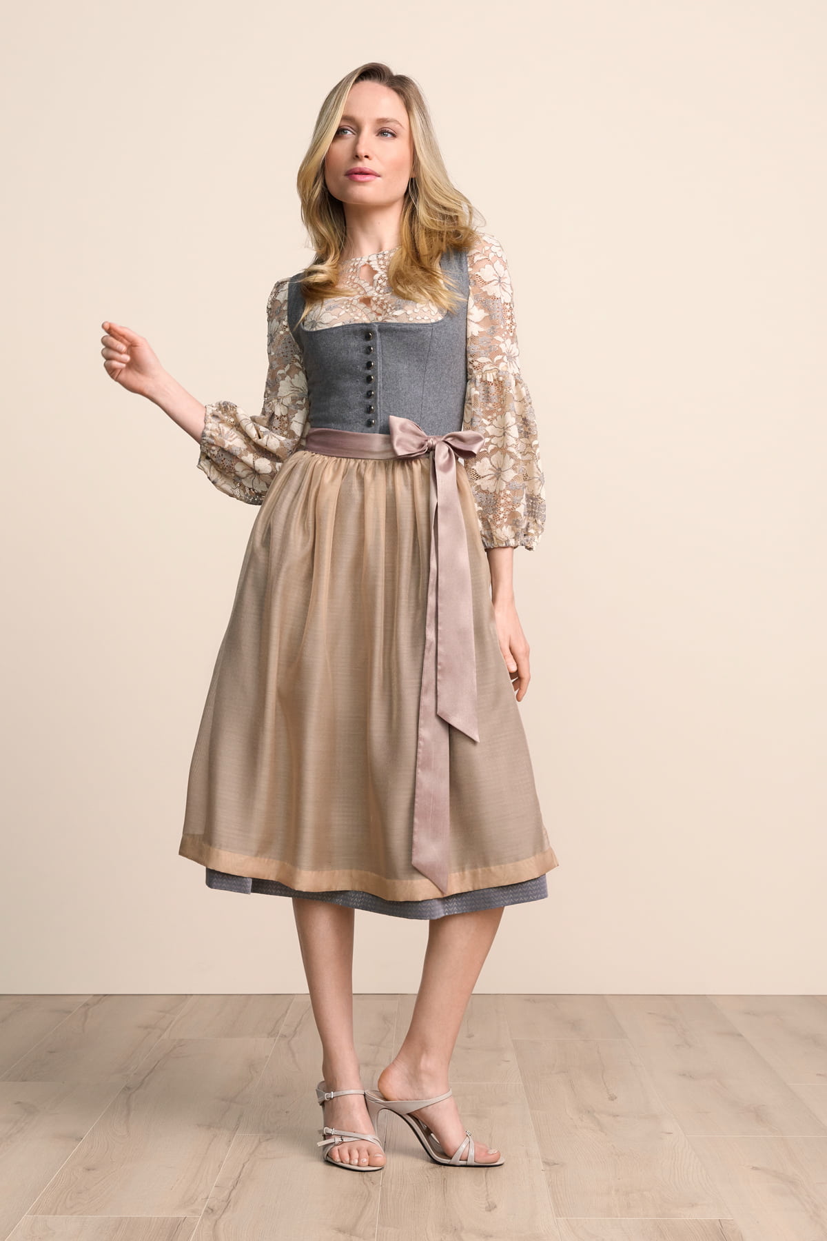 Dirndl Judita (70cm)