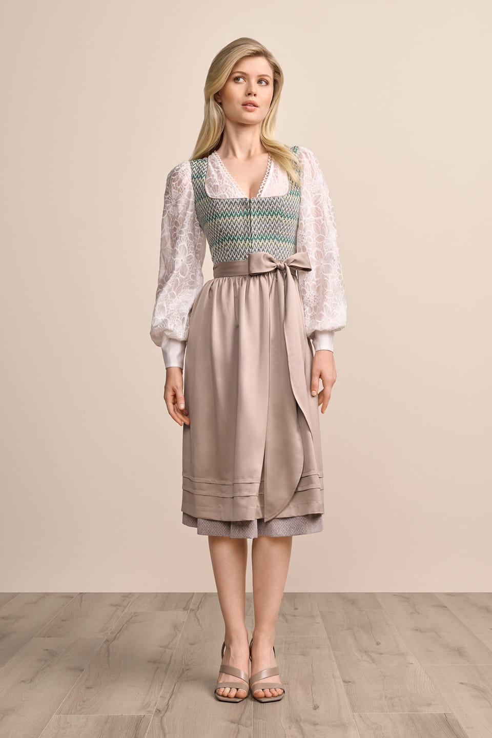 Dirndl Neah (70cm)
