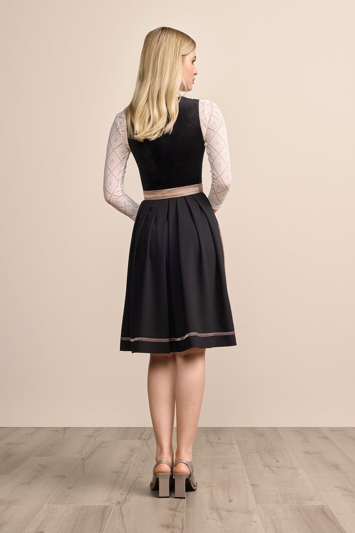 Dirndl Suzanne (60cm)
