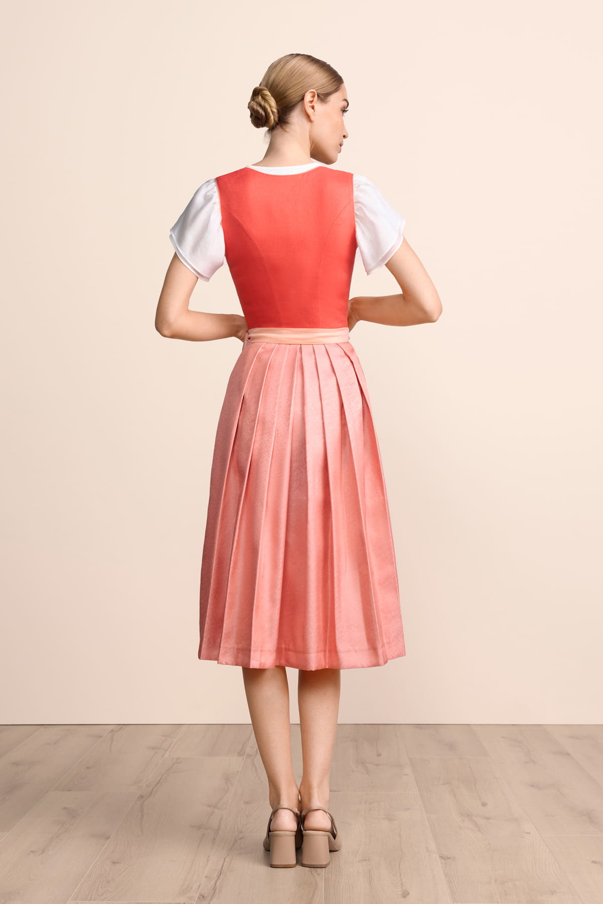 Dirndl Sylphira (70cm)